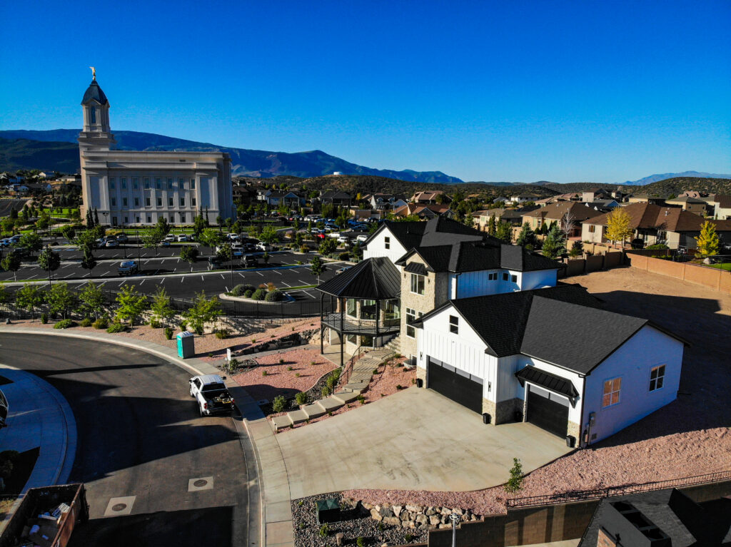 Custom home near the Cedar City LDS Temple built by Velocity Homes – home builders Cedar City Utah